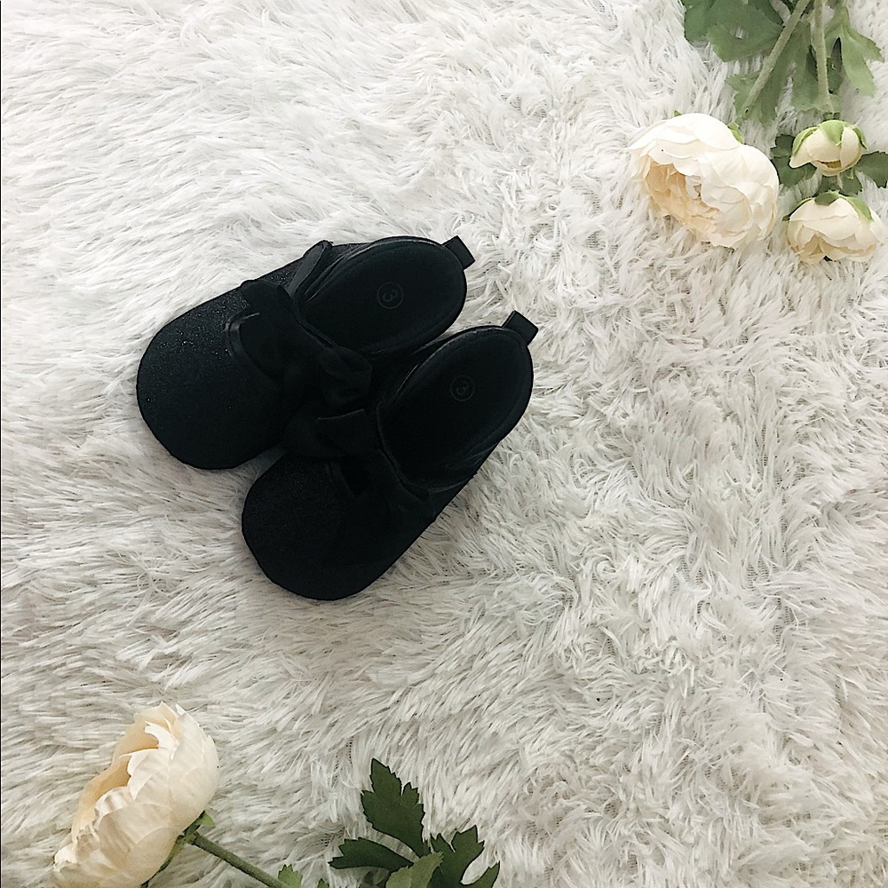 Black Baby slippers (Size 3)